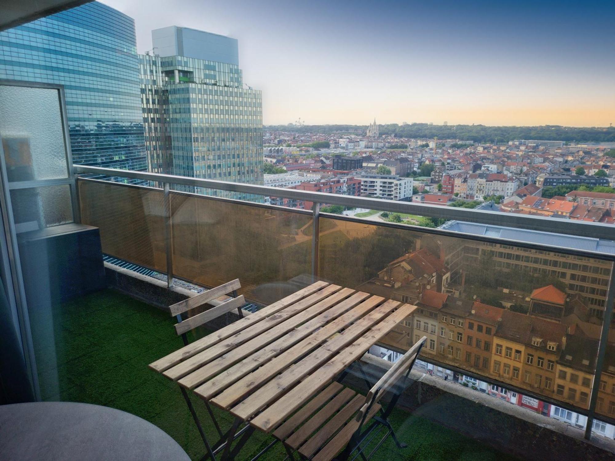 Apartment Avec Vue Panoramique Et Parking Gratuit Brussels